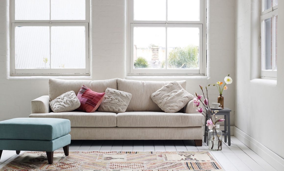 Molmic Kerby Sofa